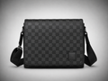 Louis Vuitton sac à bandoulière - district MM noir