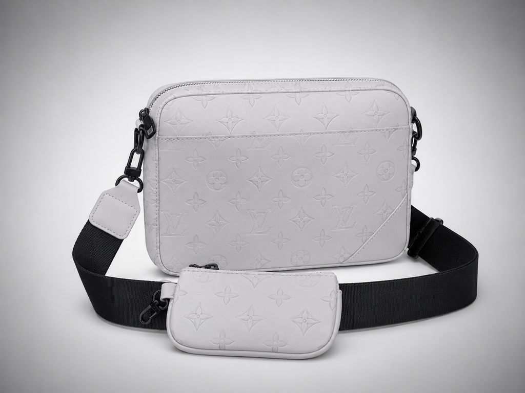 Sac Alpha Messager Louis Vuitton Taïgarama