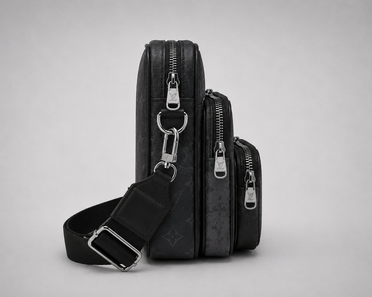 Sac à Bandoulière Louis Vuitton Trio Messager Gris